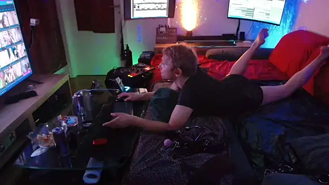 davidgntxxxxx online show from December 3, 2025, 7:02 pm