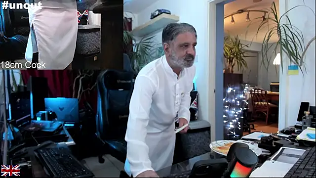 OnlineBossUK online show from October 20, 2025, 9:04 pm