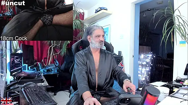 OnlineBossUK online show from October 6, 2025, 6:52 pm