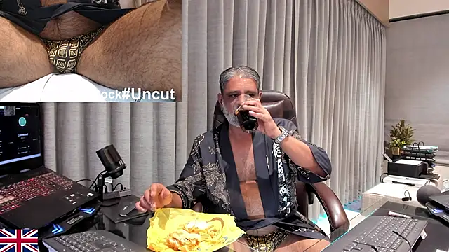 OnlineBossUK online show from March 25, 2026, 10:52 pm