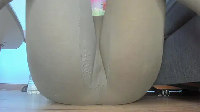 Snapshot of Squirtlady38 chatting on July 4, 2026, 8:21 am Squirtlady38 online show from July 4, 2026, 8:21 am
