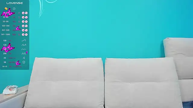 Horny Nikki  online show from January 7, 2026, 8:52 am