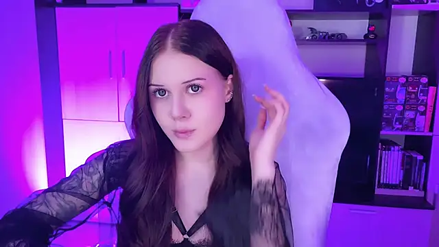 jasminevine online show from February 6, 2025, 4:10 am