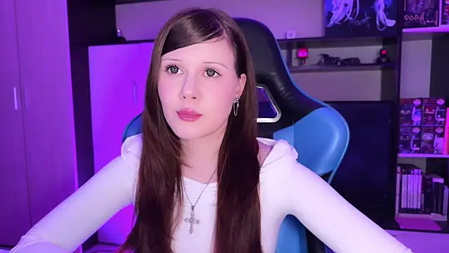 jasminevine online show from June 19, 2026, 7:20 pm
