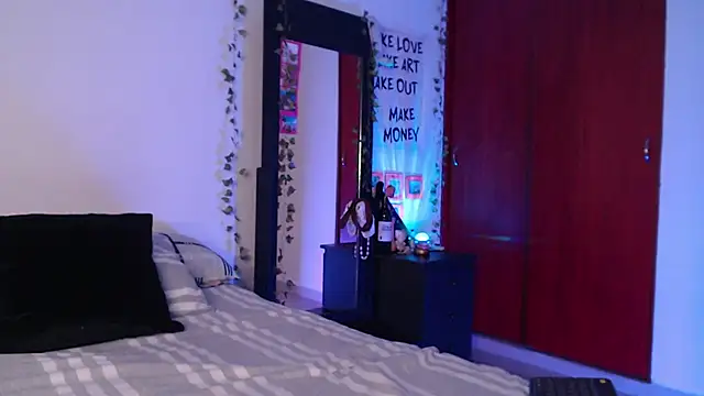 Snapshot of little_kayla_ chatting on August 3, 2026, 11:42 pm little kayla online show from August 3, 2026, 11:42 pm