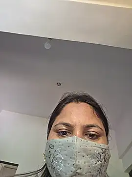 MOM-SUN-COUPLE online show from October 13, 2025, 9:00 am