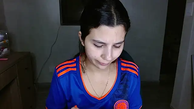 Snapshot of mia__lopez_ chatting on June 18, 2026, 4:33 am mia lopez online show from June 18, 2026, 4:33 am