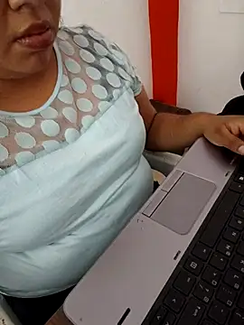 FerLu8 online show from April 16, 2026, 8:20 pm