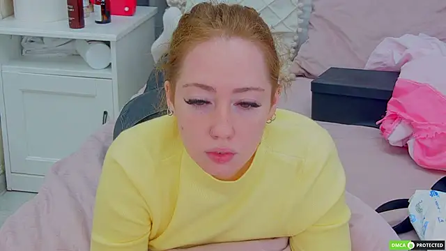 TinaBrook online show from October 3, 2025, 3:52 am