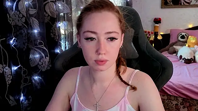 Snapshot of TinaBrook chatting on February 18, 2026, 4:32 am TinaBrook online show from February 18, 2026, 4:32 am