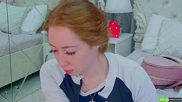 TinaBrook online show from December 3, 2025, 3:40 am