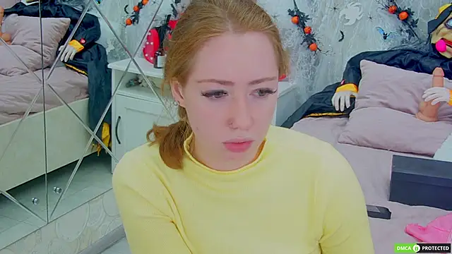 TinaBrook online show from October 27, 2025, 3:40 am