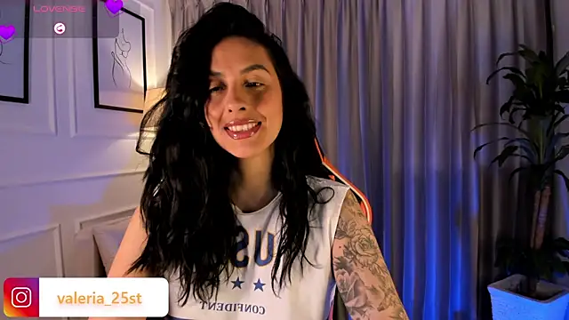 valeriia25  online show from March 13, 2025, 1:07 pm