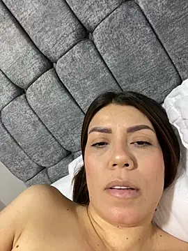 martina contreras online show from October 25, 2025, 6:12 am