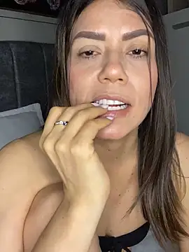 martina contreras online show from October 18, 2025, 4:14 am