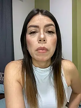 martina contreras online show from February 3, 2025, 6:02 am