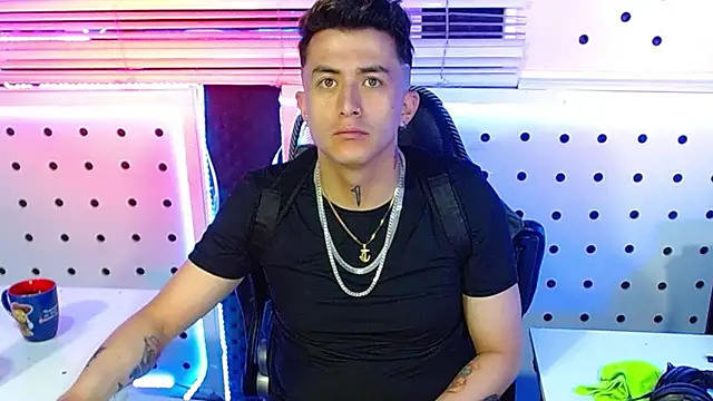 Darko0717 online show from November 27, 2025, 11:43 am