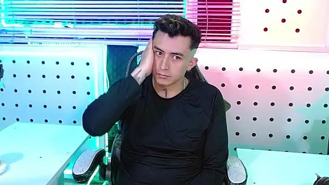 Darko0717 online show from December 1, 2025, 10:21 pm