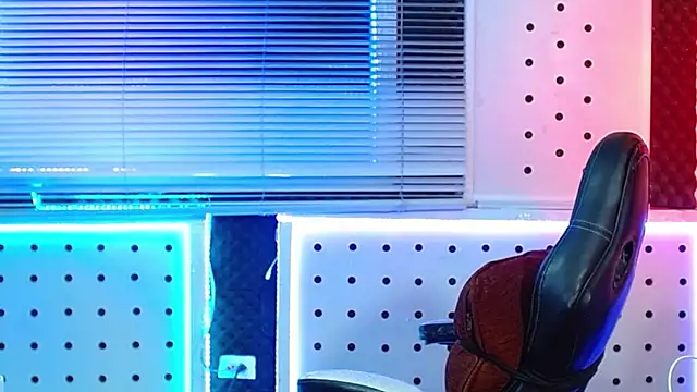 Darko0717 online show from April 14, 2026, 9:31 pm