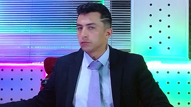 Snapshot of Darko0717 chatting on May 27, 2026, 10:33 am Darko0717 online show from May 27, 2026, 10:33 am