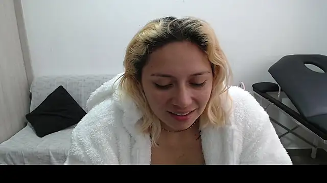 MommyMiaWs online show from March 7, 2025, 5:17 pm