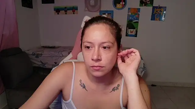 Snapshot of MommyMiaWs chatting on May 27, 2026, 1:51 pm MommyMiaWs online show from May 27, 2026, 1:51 pm