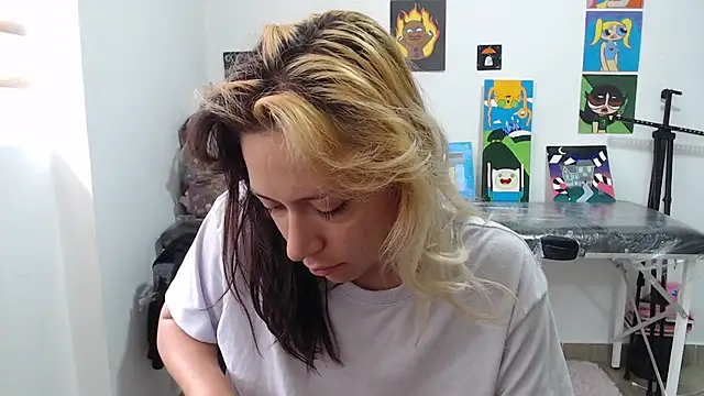 MommyMiaWs online show from September 19, 2025, 4:22 pm