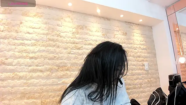 anette cooper online show from December 4, 2025, 3:38 am