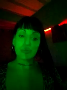 Snapshot of estefyzapata chatting on March 11, 2026, 12:48 am estefyzapata online show from March 11, 2026, 12:48 am