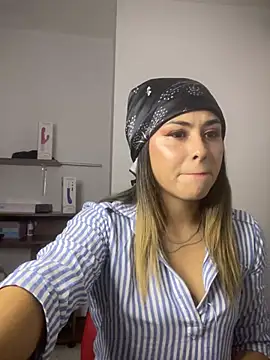 pamelao online show from February 13, 2025, 11:17 am