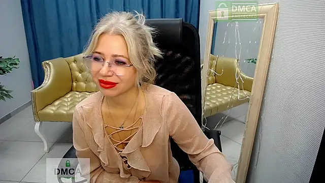 Dear Eva1 online show from November 18, 2025, 4:49 am