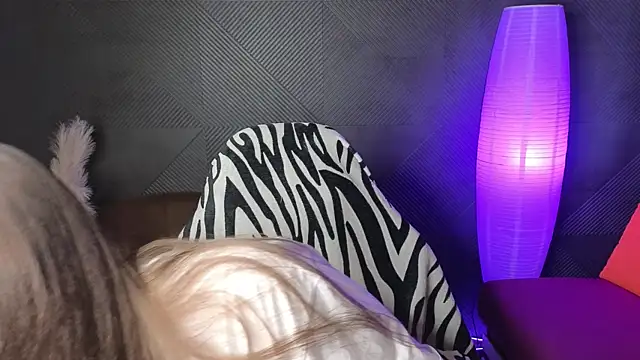 DjennaPalme online show from February 9, 2025, 9:16 am