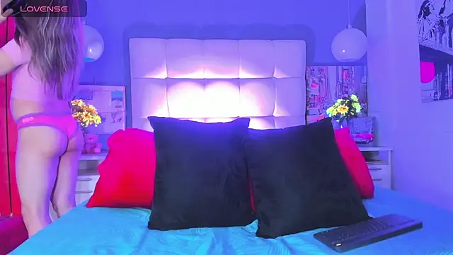 cinthya walker1 online show from February 10, 2026, 12:04 pm