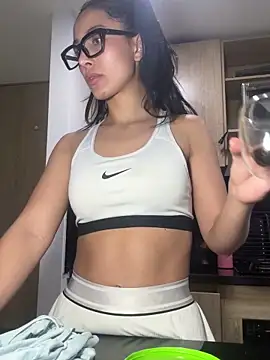 EvaMoet online show from January 13, 2025, 11:17 pm