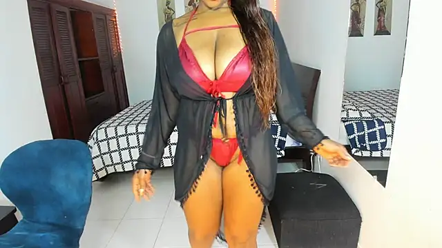 TAYLORR778 online show from November 6, 2025, 7:40 pm