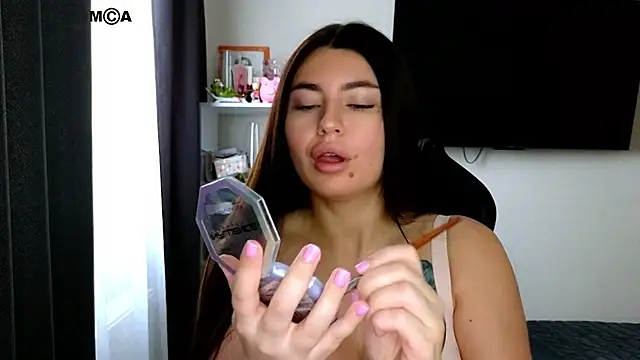 gracedorce online show from April 19, 2026, 1:28 am