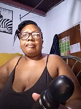 YELLOW BONE online show from February 9, 2026, 8:29 pm