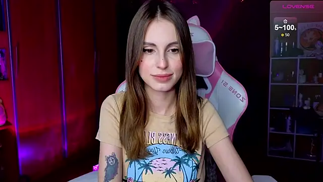 EdelineMaher online show from November 27, 2025, 3:12 pm