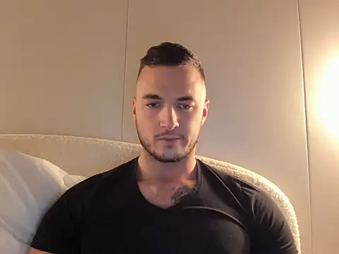 paulblack21 online show from April 9, 2026, 8:37 pm