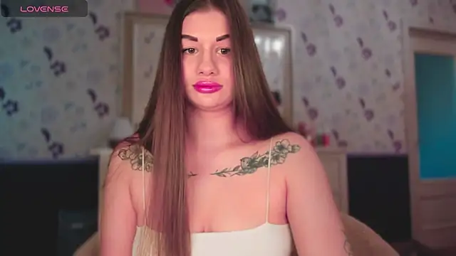 Snapshot of JuicyHelenX chatting on October 1, 2025, 2:10 pm JuicyHelenX online show from October 1, 2025, 2:10 pm