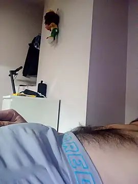 Snapshot of Alainsolo chatting on September 16, 2025, 10:05 am Alainsolo online show from September 16, 2025, 10:05 am