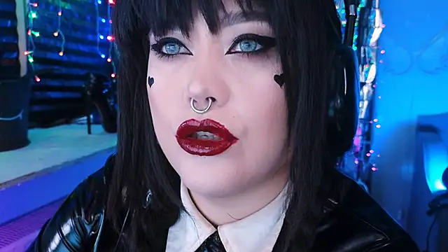 wickedxqueen online show from February 28, 2025, 5:37 am