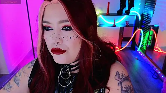 Snapshot of wickedxqueen chatting on June 14, 2026, 8:54 pm wickedxqueen online show from June 14, 2026, 8:54 pm