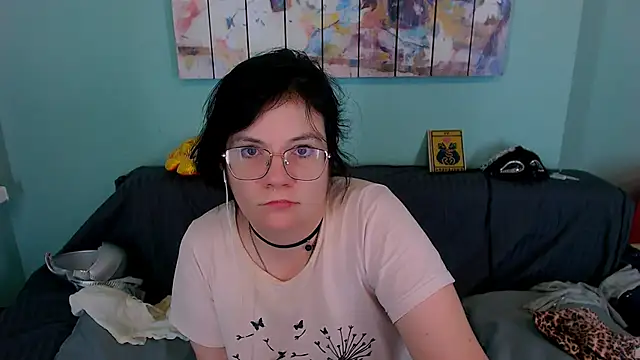 EverlyRays online show from March 9, 2026, 11:52 pm