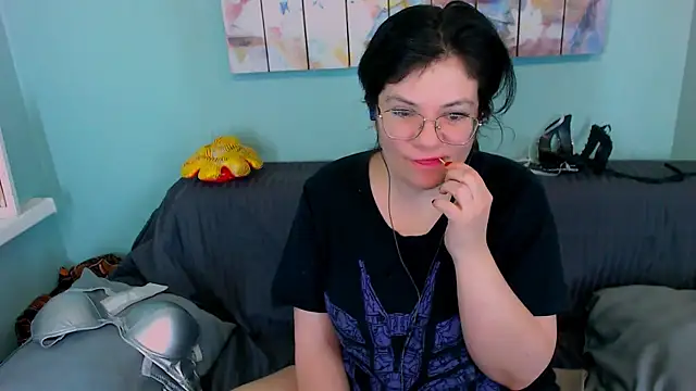 EverlyRays online show from March 20, 2026, 7:04 pm