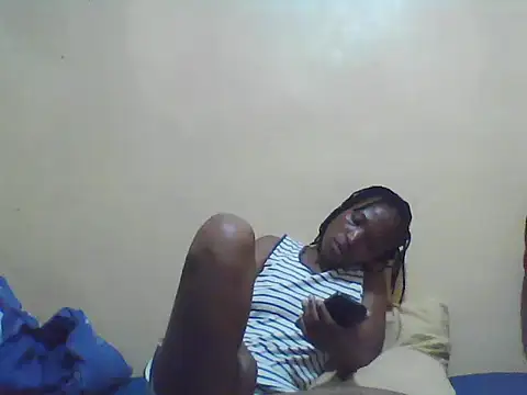 Smillie prety online show from December 23, 2025, 3:28 am