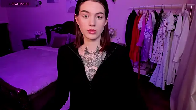 Snapshot of NikkieKatty chatting on February 22, 2025, 5:13 pm NikkieKatty online show from February 22, 2025, 5:13 pm