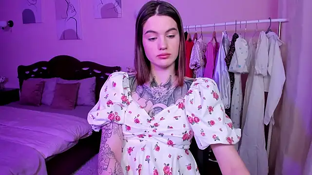 Snapshot of NikkieKatty chatting on January 15, 2025, 11:08 pm NikkieKatty online show from January 15, 2025, 11:08 pm