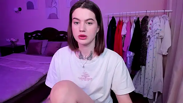 Snapshot of NikkieKatty chatting on January 22, 2025, 8:06 pm NikkieKatty online show from January 22, 2025, 8:06 pm