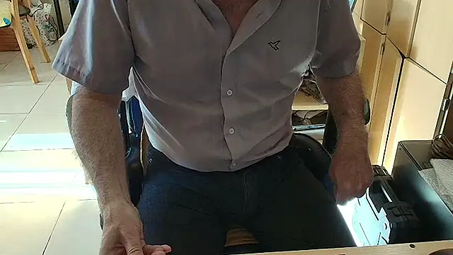 Snapshot of angelgarcia269 chatting on April 22, 2026, 12:01 pm angelgarcia269 online show from April 22, 2026, 12:01 pm